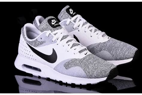 Nike Air Max Tavas Review 